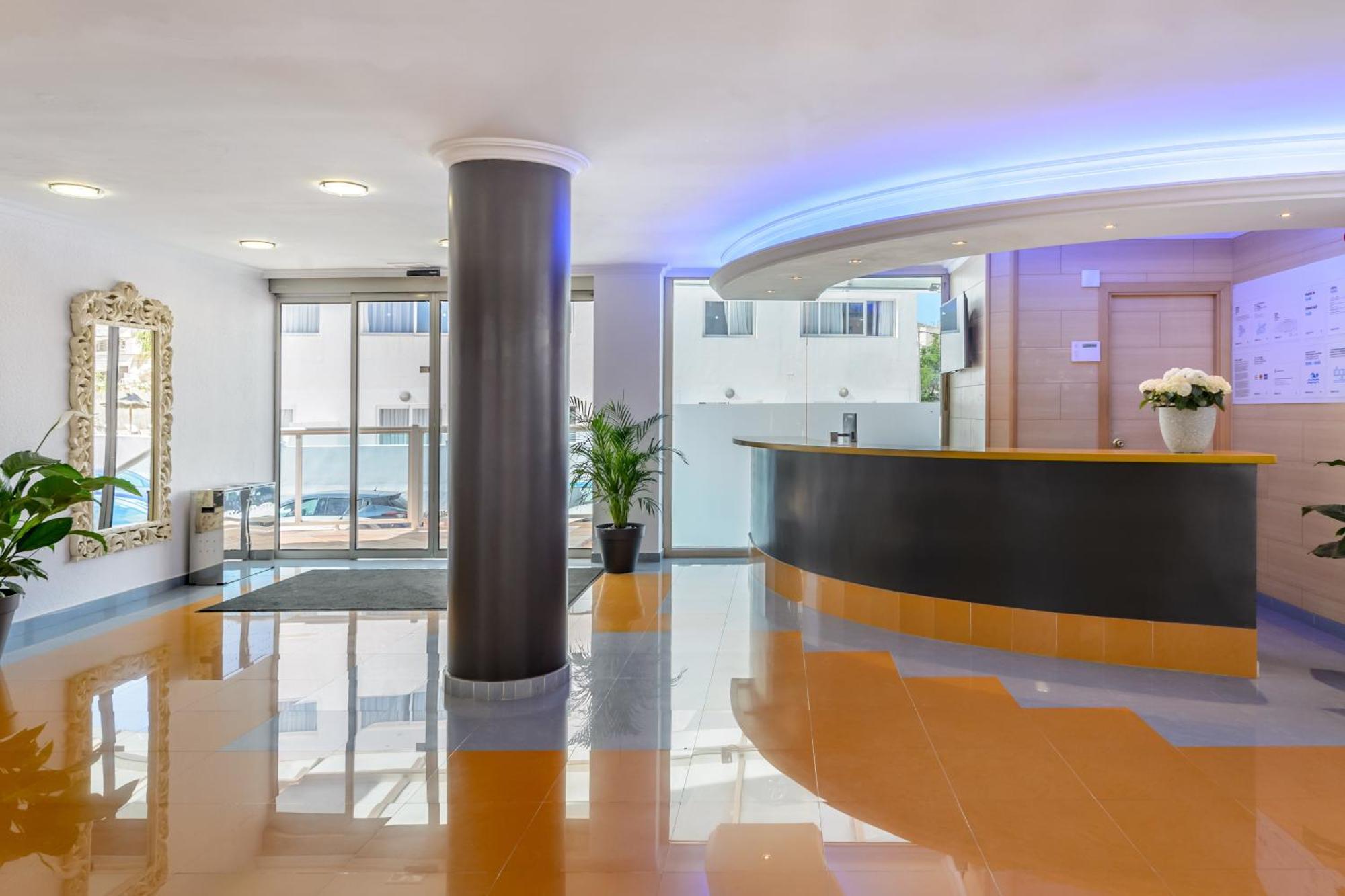 Aparthotel Vibra Sanan - Adults Only Сан-Антоніо Екстер'єр фото